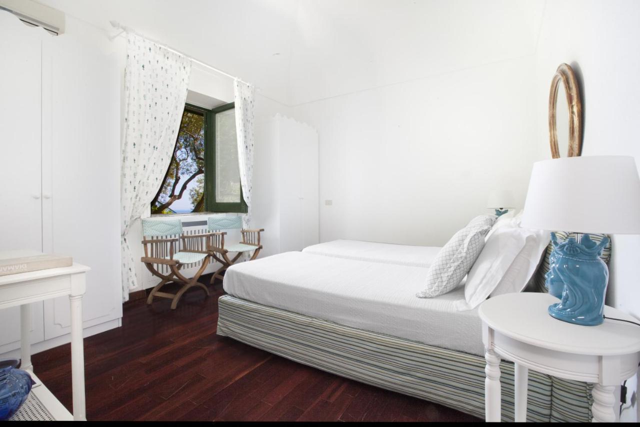 Amore Rentals - Villa Lo Scoglio Positano Exteriör bild