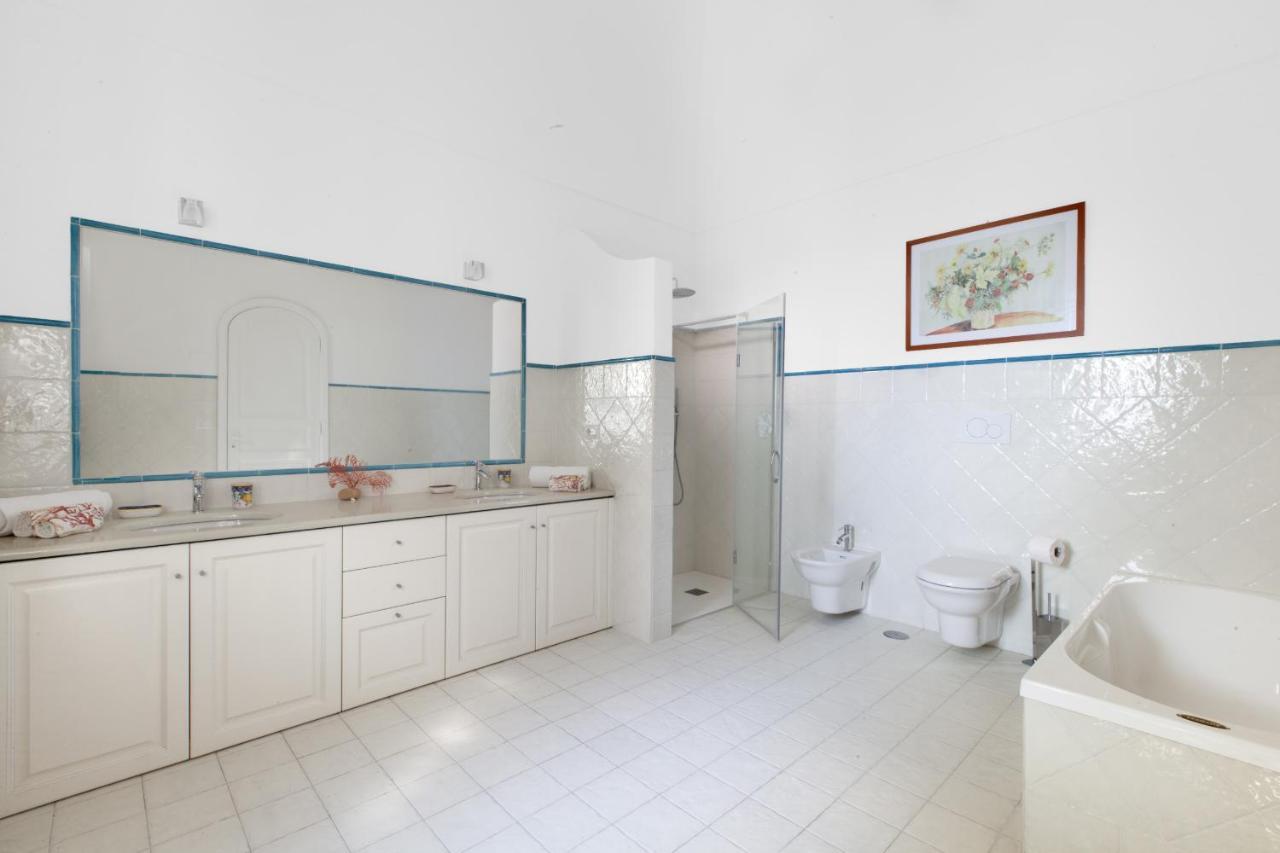 Amore Rentals - Villa Lo Scoglio Positano Exteriör bild