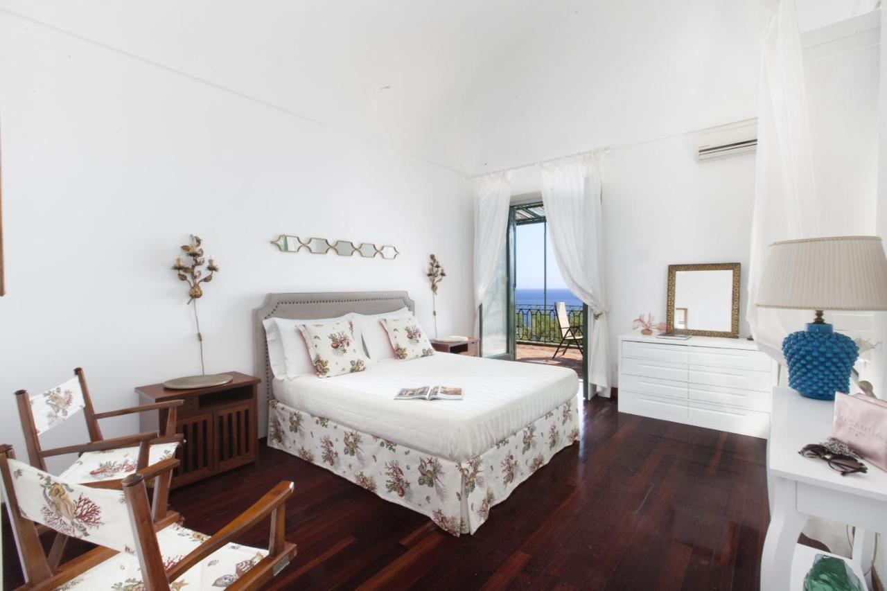 Amore Rentals - Villa Lo Scoglio Positano Exteriör bild